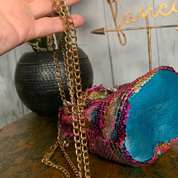Missguided Multicolor Chain Bucket Sequins Bag EUC - Picture 12 of 13